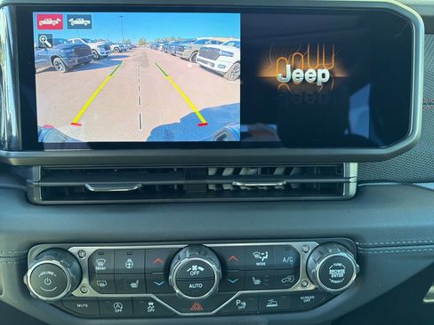 New 2026 Jeep Gladiator Rubicon AWD/4WD image 36