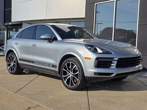 Used 2021 Porsche Cayenne Coupe image 7