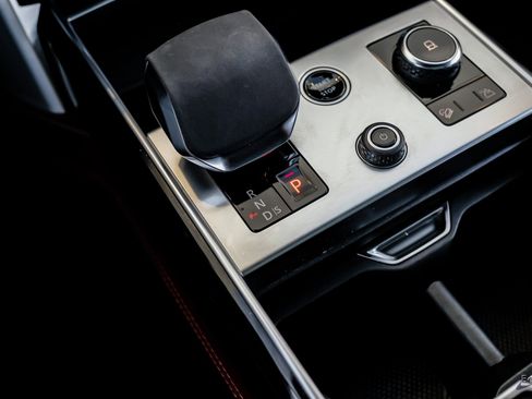 Used 2023 Land Rover Range Rover Long Wheelbase Autobiography image 55