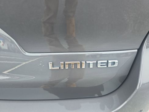 Used 2022 Jeep Grand Cherokee L Limited image 24