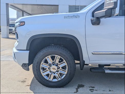New 2026 Chevrolet Silverado 2500 High Country w/ Technology Package AWD/4WD image 10
