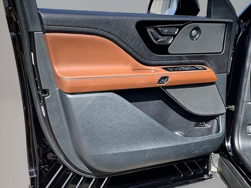 Used 2024 Lincoln Aviator Reserve w/ Equipment Group 201A image 20