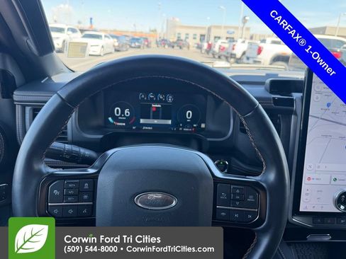 Used 2023 Ford Expedition Platinum AWD/4WD image 3