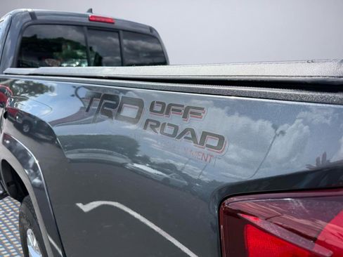 Used 2019 Toyota Tacoma SR5 RWD image 4