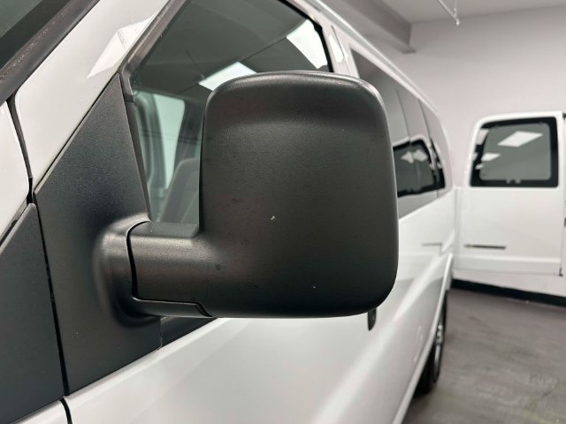 Used 2018 Chevrolet Express 2500 LT w/ LT Preferred Equipment Group RWD image 22