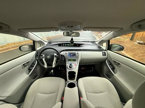Used 2015 Toyota Prius Three image 22