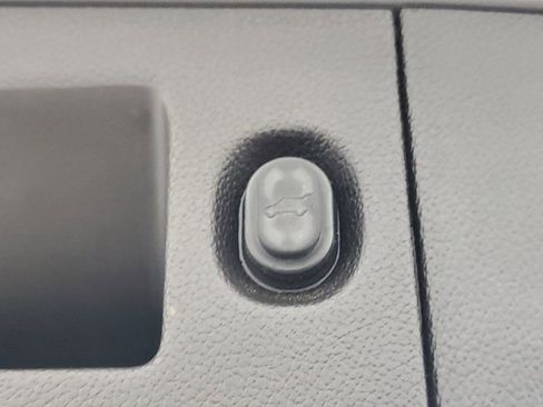 Used 2016 Chevrolet Tahoe LT w/ LT Signature Package image 31