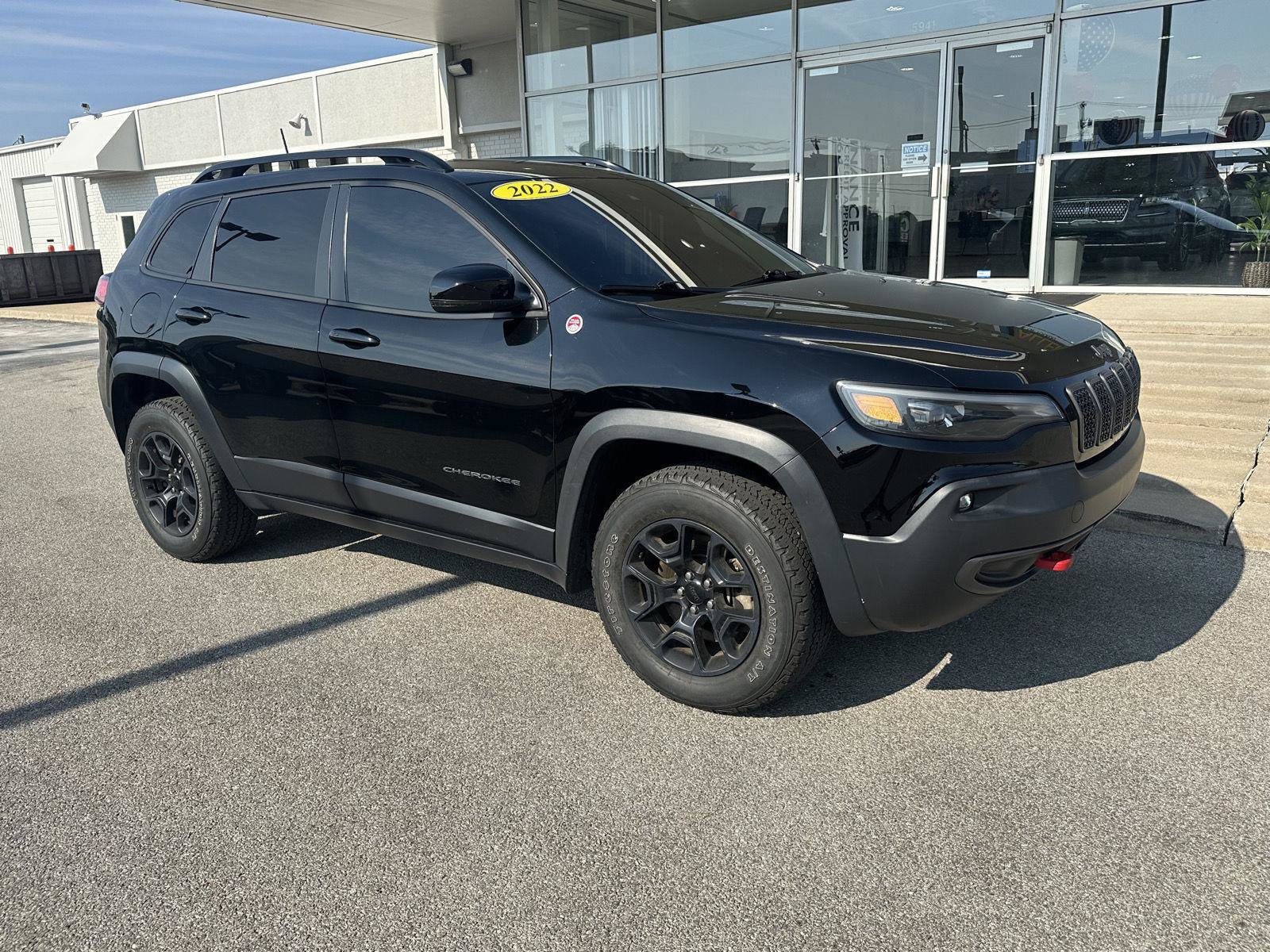 Used 2022 Jeep Cherokee Trailhawk w/ Premium Leather Package AWD/4WD image 2