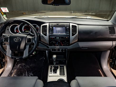 Used 2013 Toyota Tacoma PreRunner w/ TRD Sport Pkg image 14