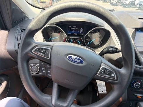 Used 2018 Ford Escape SE w/ SE Sync 3 Package AWD/4WD image 19