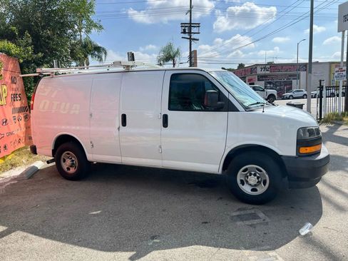 Used 2019 Chevrolet Express 2500 w/ Driver Convenience Package image 4