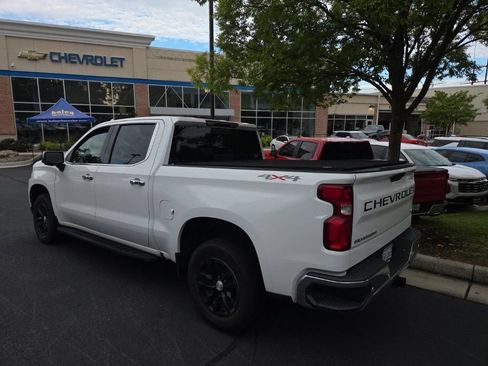 Used 2021 Chevrolet Silverado 1500 LTZ w/ LTZ Convenience Package II AWD/4WD image 2