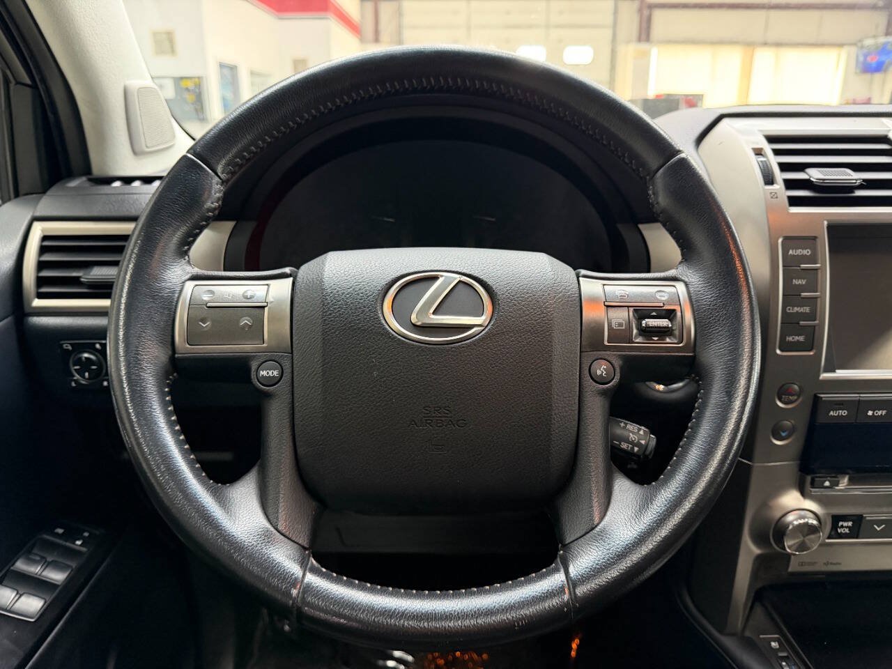 Used 2016 Lexus GX 460 w/ Comfort Package AWD/4WD image 21
