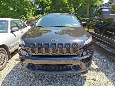 Used 2017 Jeep Cherokee Sport AWD/4WD image 2