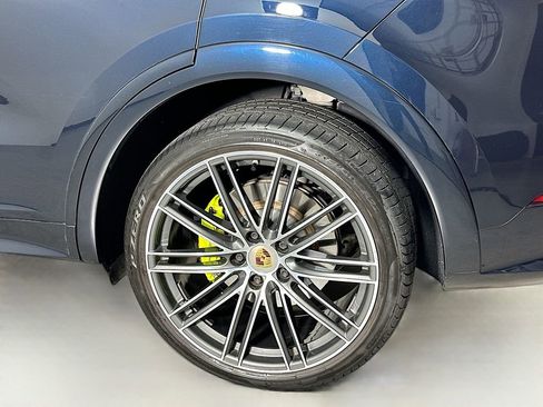 Used 2019 Porsche Cayenne E-Hybrid image 34