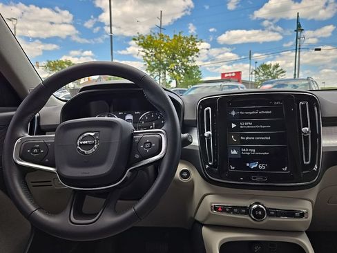 Used 2020 Volvo XC40 T5 Momentum AWD/4WD image 37