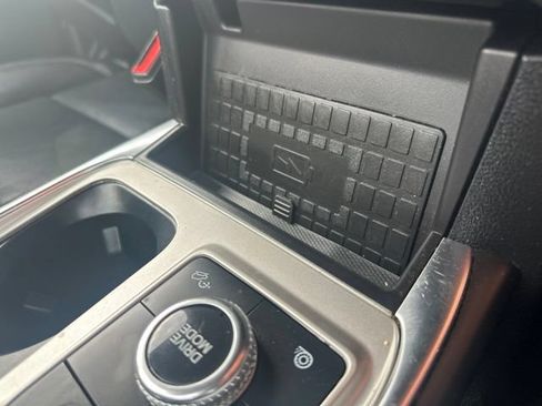 Used 2022 Ford Explorer Limited w/ Equipment Group 301A AWD/4WD image 40