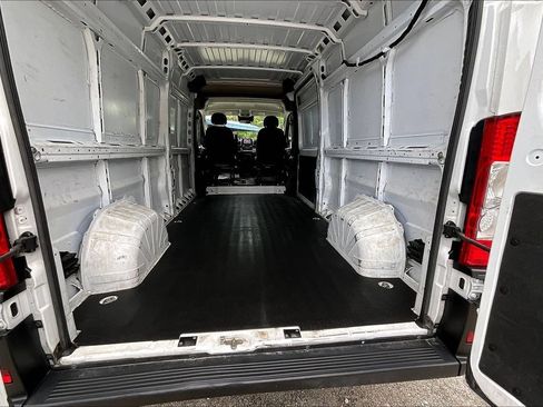 Used 2023 RAM ProMaster 2500 FWD image 7