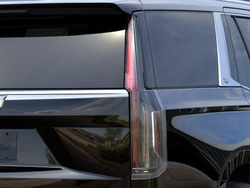 Used 2024 Cadillac Escalade Premium Luxury w/ Performance Package AWD/4WD image 35