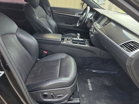 Used 2018 Genesis G80 3.3T Sport RWD image 13