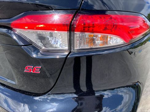 Used 2025 Toyota Corolla SE FWD image 30