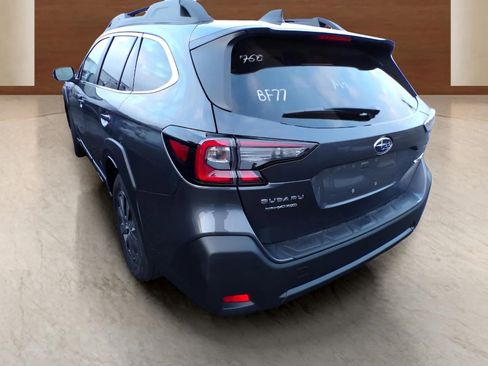 Certified 2025 Subaru Outback Premium image 5