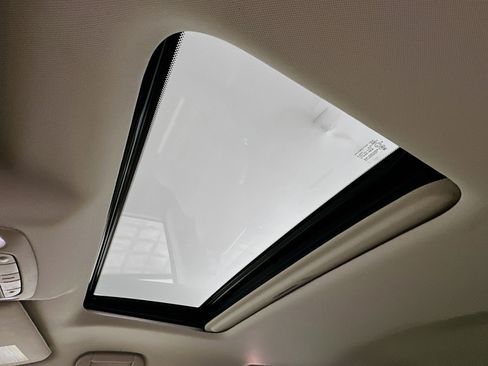 Used 2019 Nissan Armada Platinum w/ Captain's Chairs Package image 27