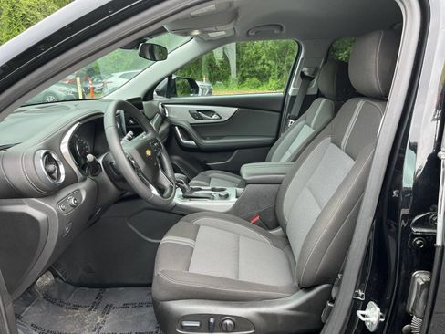 Used 2025 Chevrolet Blazer LT FWD image 23