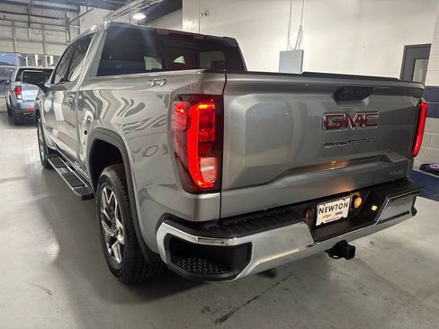 New 2026 GMC Sierra 1500 SLE w/ Preferred Package AWD/4WD image 32