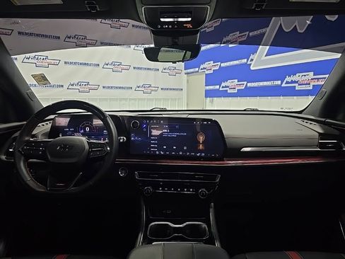 Used 2024 Chevrolet Traverse RS w/ LPO, Floor Liner Package image 29