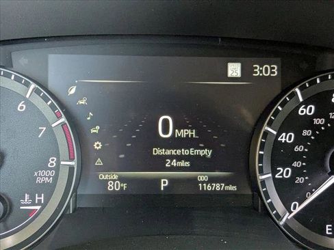 Used 2020 Toyota Highlander XLE FWD image 11