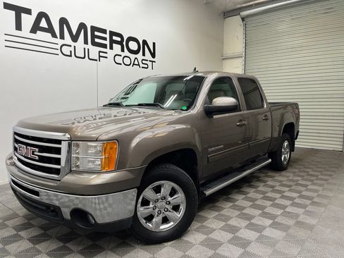 Used 2012 GMC Sierra 1500 SLT w/ SLT Convenience Package AWD/4WD image 2