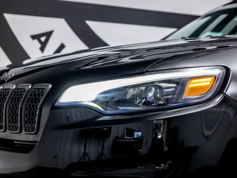 Used 2020 Jeep Cherokee High Altitude AWD/4WD image 14