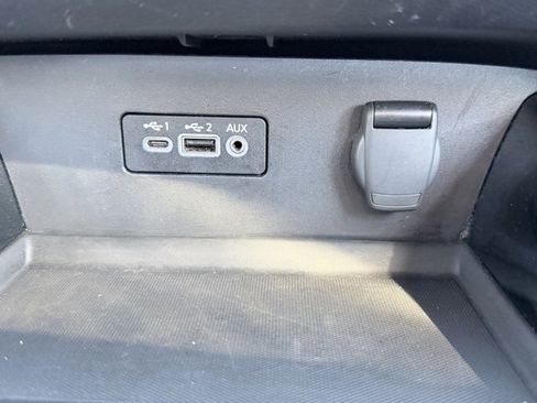 Used 2024 Nissan Altima 2.5 SV image 16