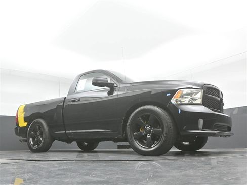 Used 2018 RAM 1500 Express w/ Black Ram 1500 Express Group image 29