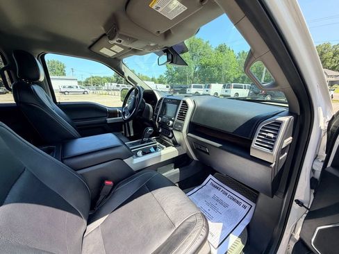 Used 2015 Ford F150 Lariat w/ Equipment Group 502A Luxury AWD/4WD image 11