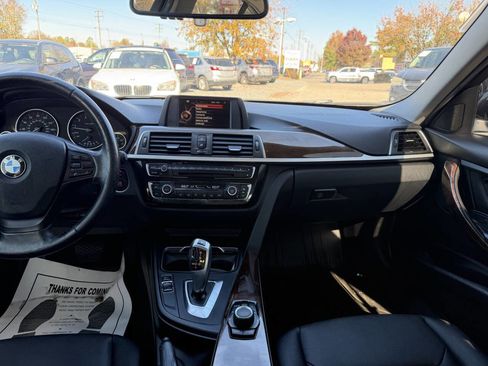 Used 2016 BMW 320i xDrive Sedan image 30