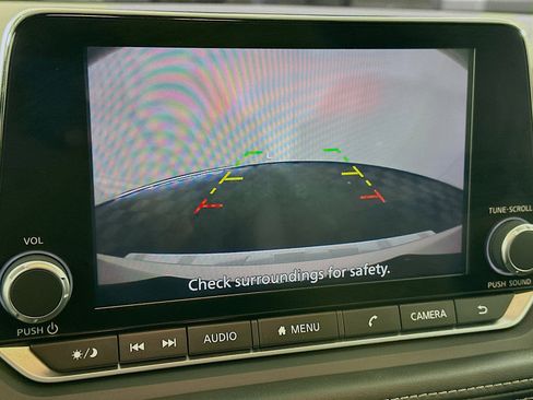 Used 2023 Nissan Rogue SV w/ SV Premium B Package image 22