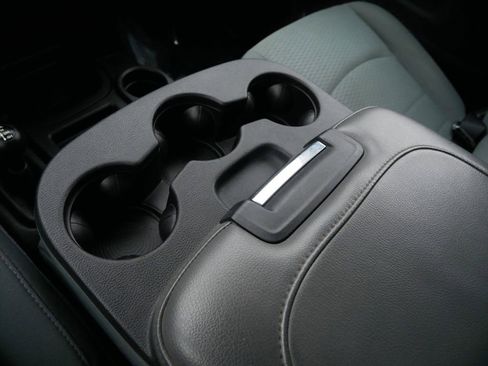 Used 2014 RAM 3500 Tradesman w/ Chrome Appearance Group image 27