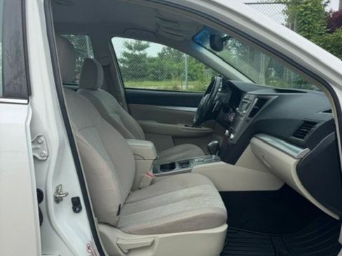 Used 2014 Subaru Legacy 2.5i Premium AWD/4WD image 13