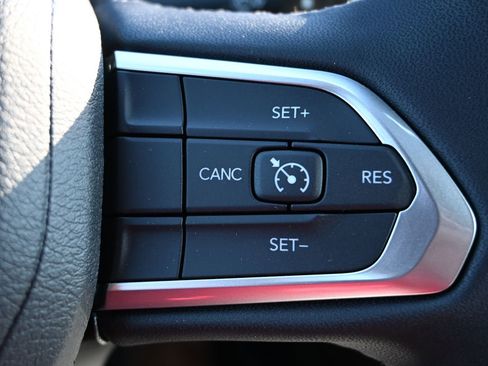 New 2026 Jeep Compass Latitude image 11