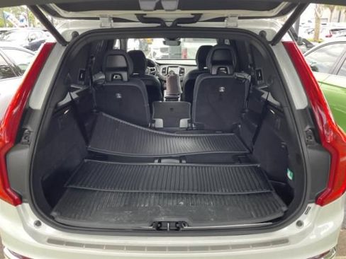 Used 2025 Volvo XC90 T8 Ultra w/ Protection Package Premier AWD/4WD image 5