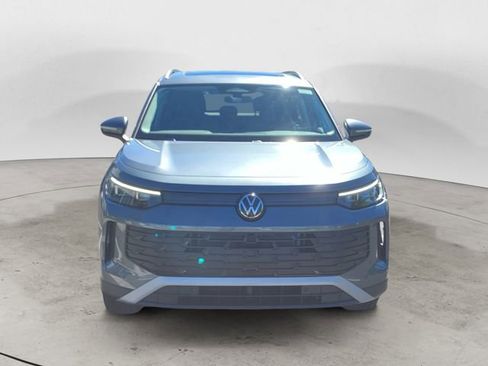 New 2025 Volkswagen Tiguan SE AWD/4WD image 8