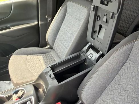 Used 2022 Chevrolet Equinox LT w/ Driver Convenience Package AWD/4WD image 21