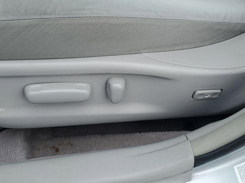 Used 2007 Toyota Camry LE image 24