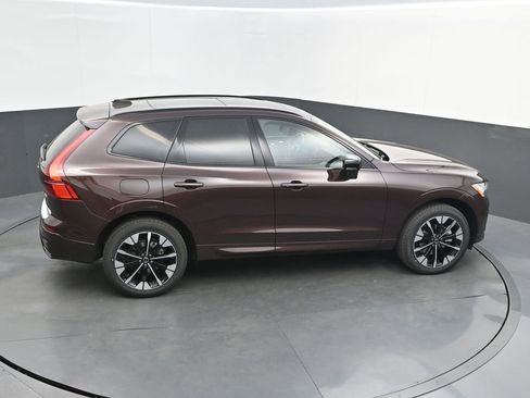 New 2026 Volvo XC60 B5 Plus AWD/4WD image 22