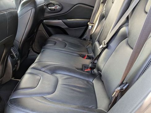 Certified 2022 Jeep Cherokee Limited AWD/4WD image 24