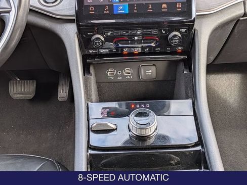 Used 2022 Jeep Grand Cherokee L Limited AWD/4WD image 13