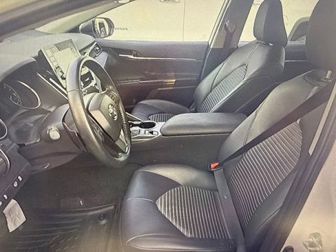 Used 2023 Toyota Camry SE AWD/4WD image 6