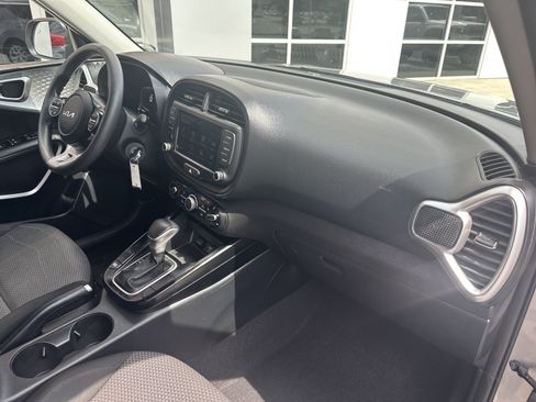 Used 2024 Kia Soul LX w/ Option Group 015 FWD image 26
